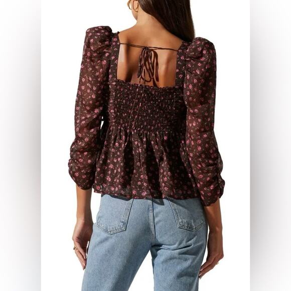 NWT New ASTR The Label Floral Print Smocked Babydoll Top Size L - Picture 2 of 12